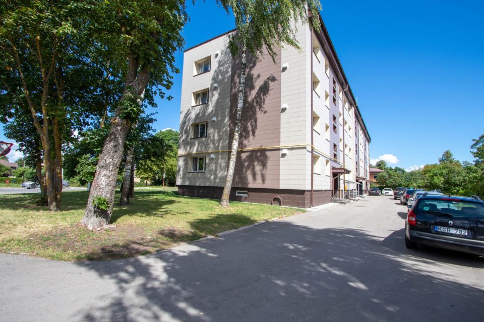 Renovuotame name i&scaron;nuomojamas 2 kambarių butas J.Basanavičiaus g. 56, &Scaron;iauliai