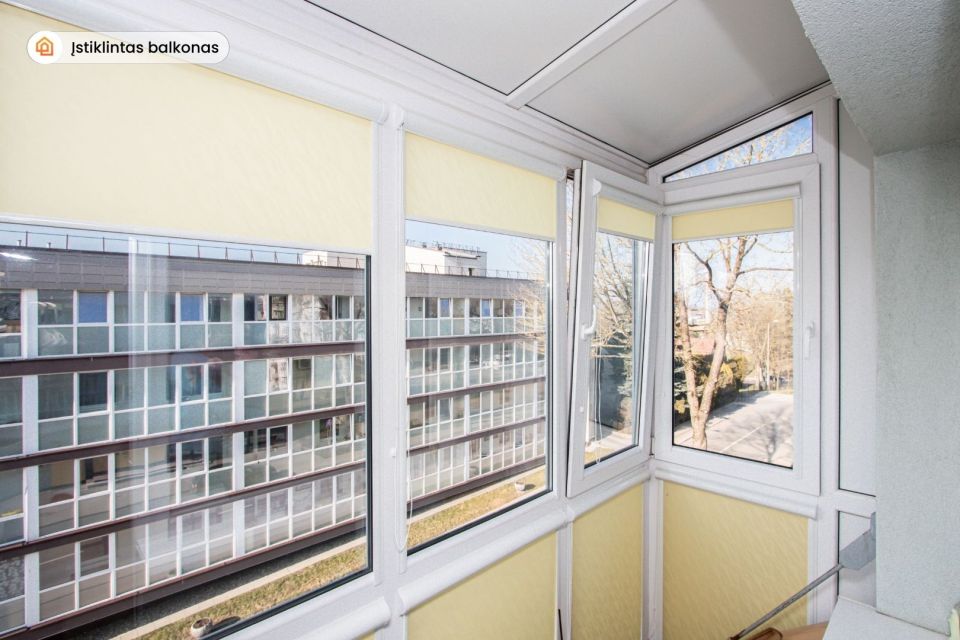 RENOVUOTAME NAME, miesto centre, parduodamas 2 kambarių butas, Jaunimo g. 14, Raseiniuose