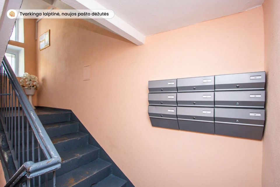 RENOVUOTAME NAME, miesto centre, parduodamas 2 kambarių butas, Jaunimo g. 14, Raseiniuose
