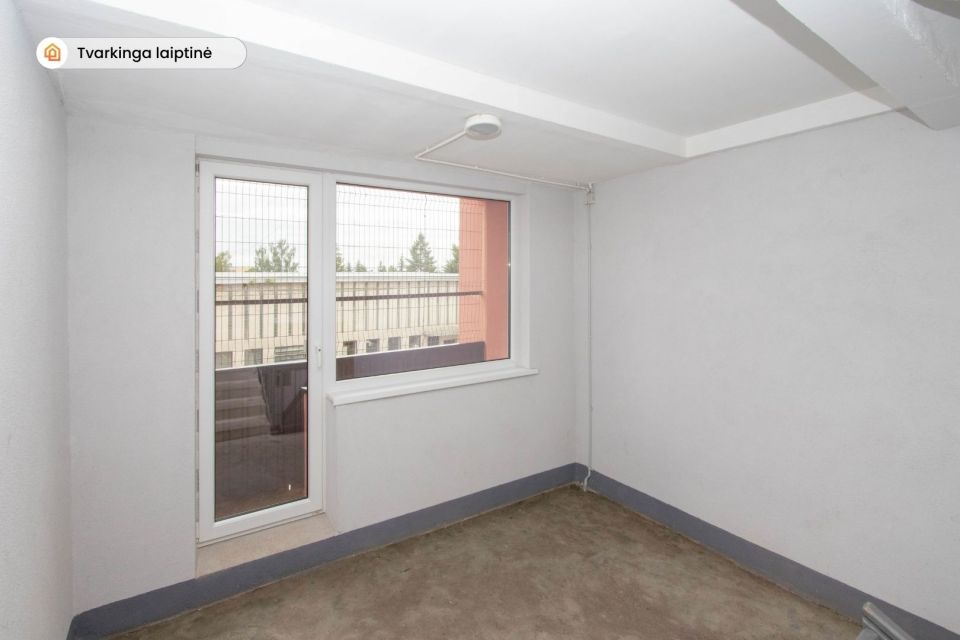 Renovuotame name! Parduodamas tvarkingas 2 kambarių butas Ventoje, Žemaičių g. 31, Akmenės r.