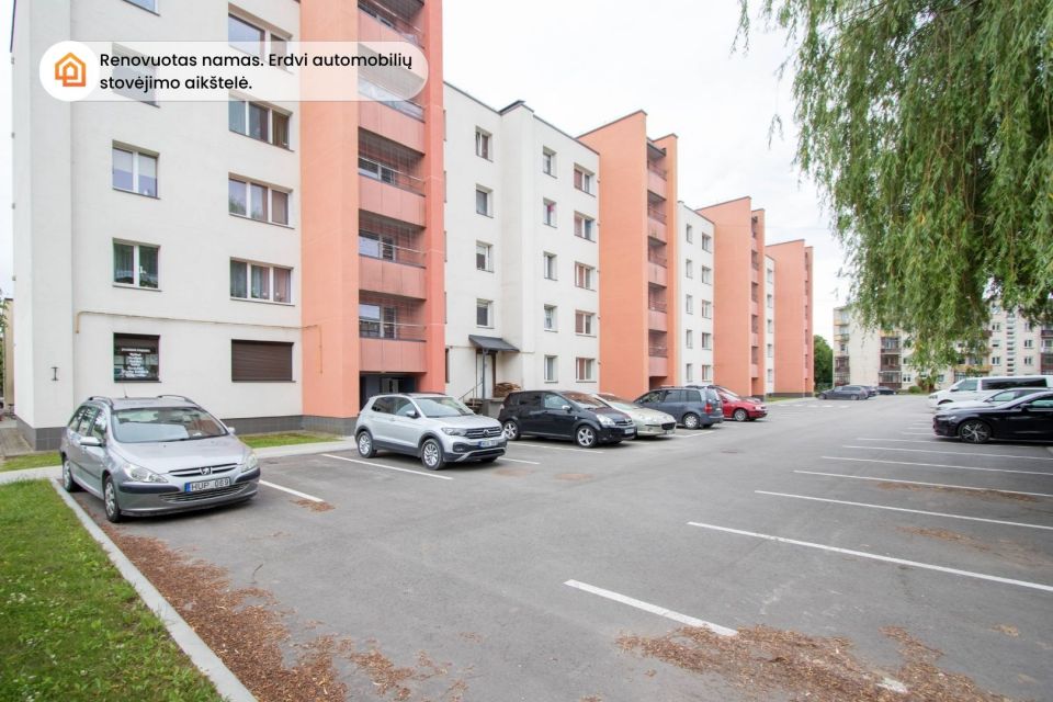 Renovuotame name! Parduodamas tvarkingas 2 kambarių butas Ventoje, Žemaičių g. 31, Akmenės r.
