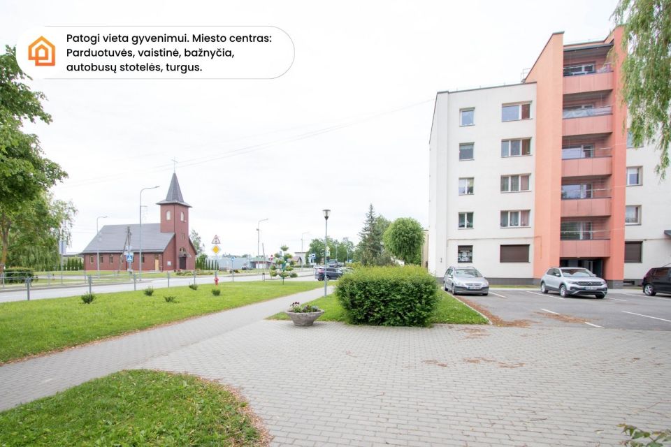 Renovuotame name! Parduodamas tvarkingas 2 kambarių butas Ventoje, Žemaičių g. 31, Akmenės r.