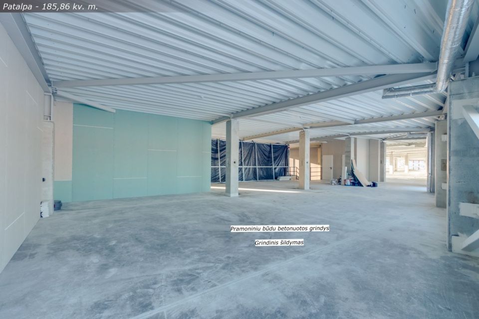 Šalia Architektų gatvės Šiauliuose išnuomojamos 625,33 kv. m. patalpos naujai pastatytame komercinės paskirties pastate.