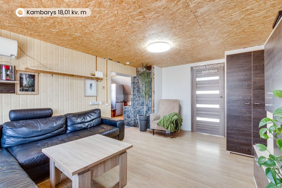 Šalia miesto centro parduodama namo dalis 62,24 kv. m Žemoji g., Šiauliuose