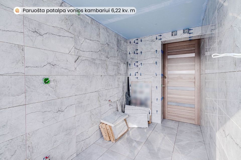 Šalia miesto centro parduodama namo dalis 62,24 kv. m Žemoji g., Šiauliuose