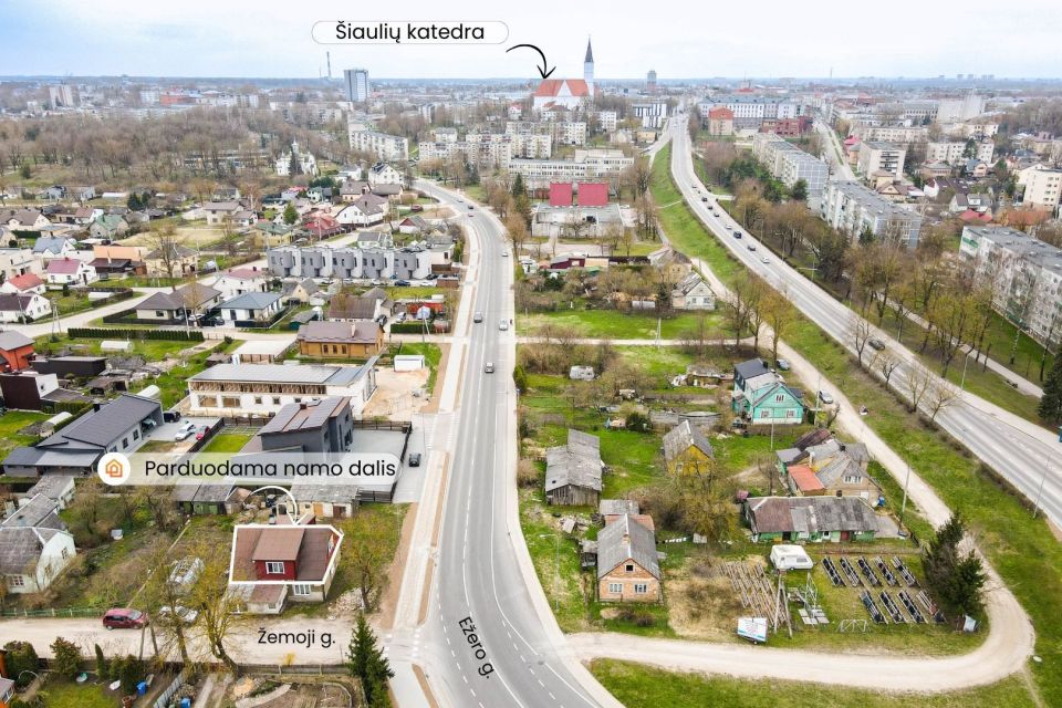 Šalia miesto centro parduodama namo dalis 62,24 kv. m Žemoji g., Šiauliuose