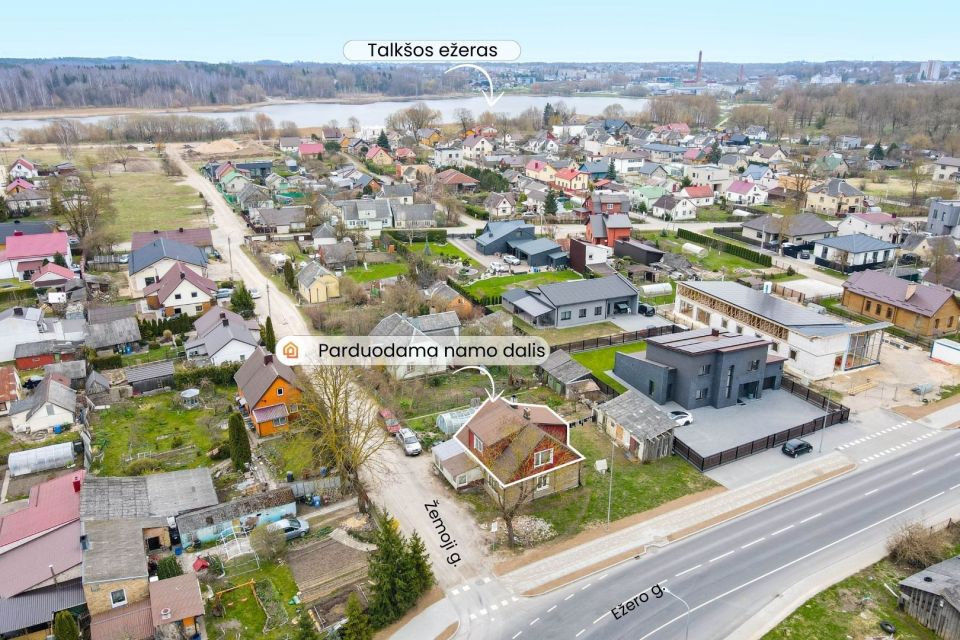 Šalia miesto centro parduodama namo dalis 62,24 kv. m Žemoji g., Šiauliuose