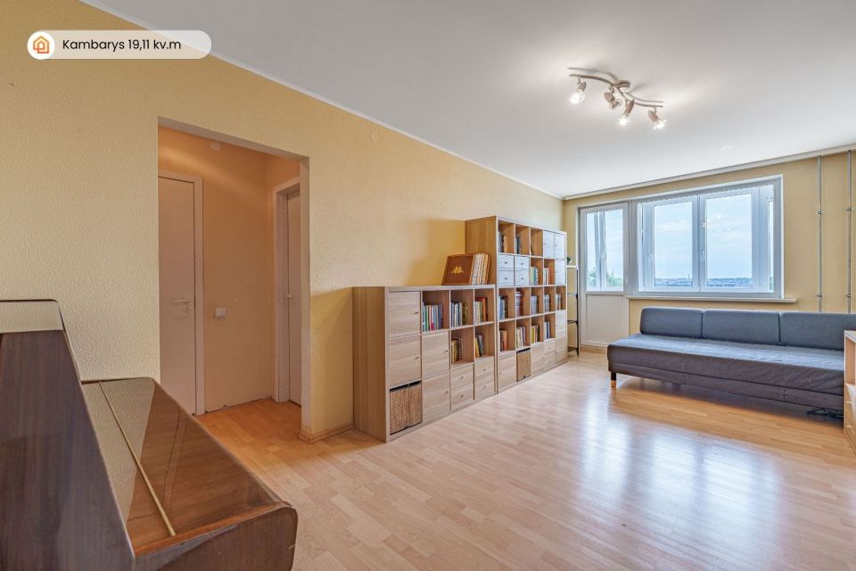 Parduodamas butas Klaipėdoje, Baltijos pr. 5 - 3 kambarių su dviem balkonais, renovuotame mūriniame name, komfortiškam gyvenimui ar investicijai