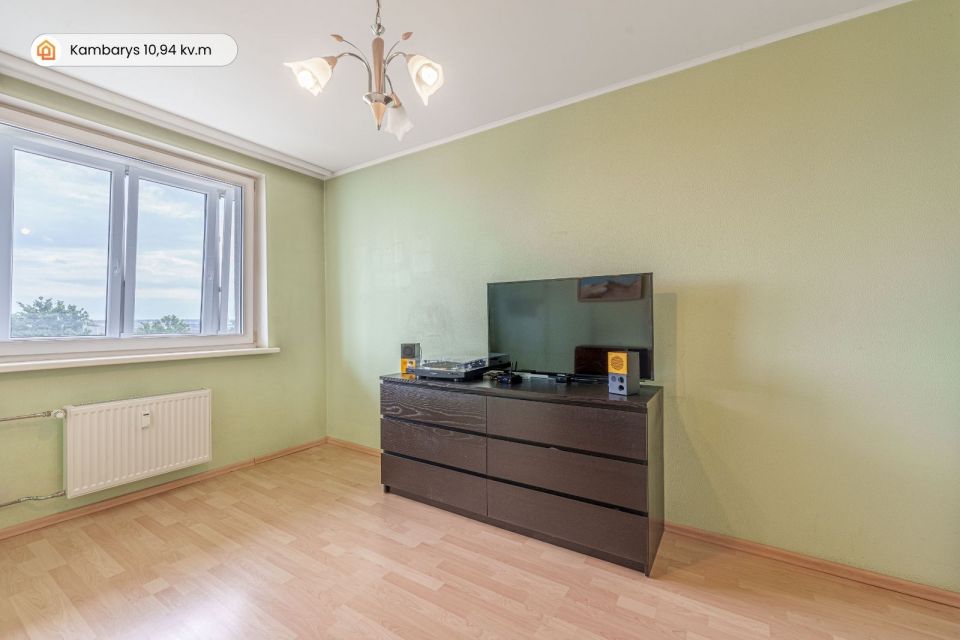 Parduodamas butas Klaipėdoje, Baltijos pr. 5 - 3 kambarių su dviem balkonais, renovuotame mūriniame name, komfortiškam gyvenimui ar investicijai