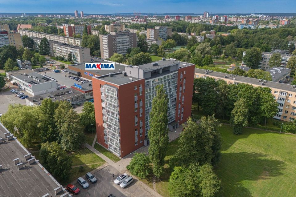 Parduodamas butas Klaipėdoje, Baltijos pr. 5 - 3 kambarių su dviem balkonais, renovuotame mūriniame name, komfortiškam gyvenimui ar investicijai