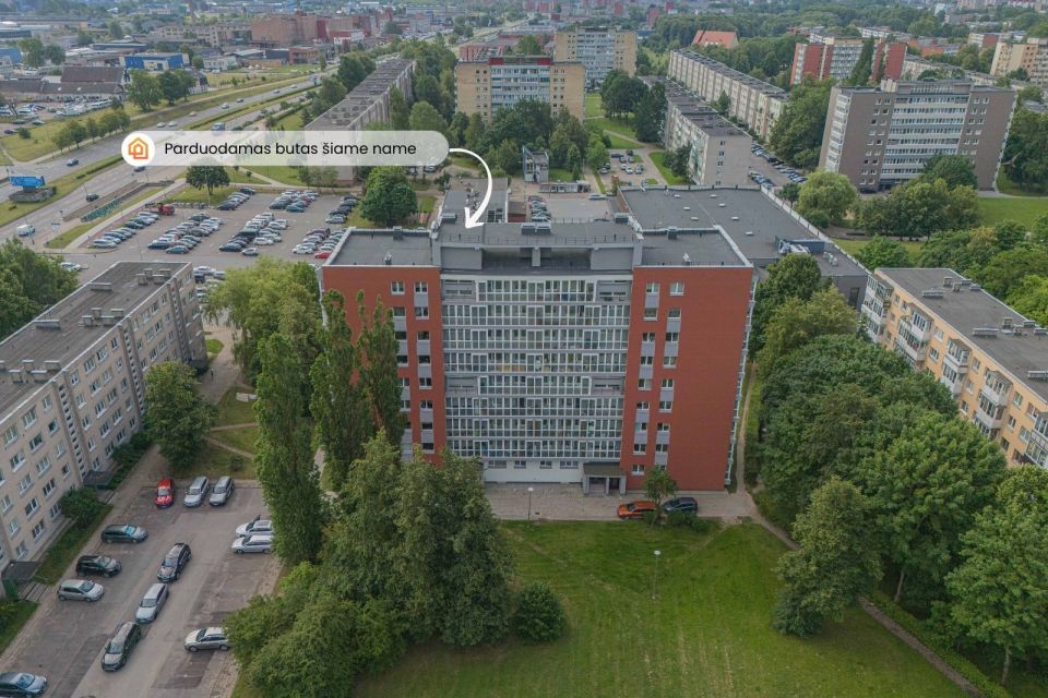 Parduodamas butas Klaipėdoje, Baltijos pr. 5 - 3 kambarių su dviem balkonais, renovuotame mūriniame name, komfortiškam gyvenimui ar investicijai