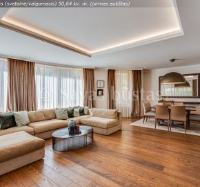 Miesto centriniame parke parduodamas kokybiškai įrengtas namas, S. Lukauskio g. 20, Šiauliuose.