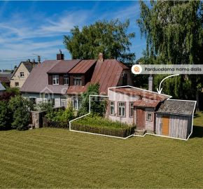 Parduodama 2 kambarių namo dalis su atskiru įėjimu Vaižganto g. 15, Panevėžyje, &scaron;alia Kristaus Karaliaus Katedros