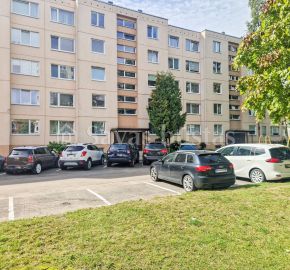 Parduodamas 1 kambario butas su balkonu Krymo g. 12, Šiauliuose.