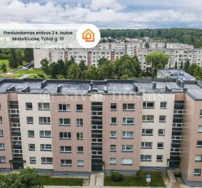 Parduodamas 2 kambarių butas Tylioji g. 10, Mažeikiuose – renovuotame name