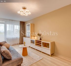 Parduodamas atnaujintas 1 kambario butas su balkonu Gegužių g. 75, Šiauliuose.