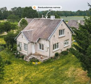 Parduodamas mūrinis namas su 35 arų sklypu Ukrinuose, Mažeikių rajone