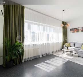 Parduodami modernūs loftinio tipo 2 kambarių išskirtiniai apartamentai pačiame Klaipėdos miesto centre — H. Manto g. 40!