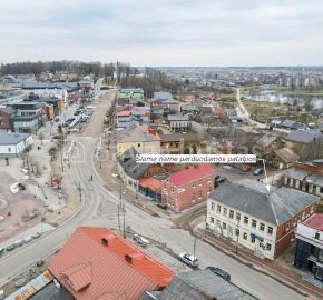 Strategiškai geroje vietoje parduodamos komercinės paskirties patalpos Respublikos g. 5, Telšiai