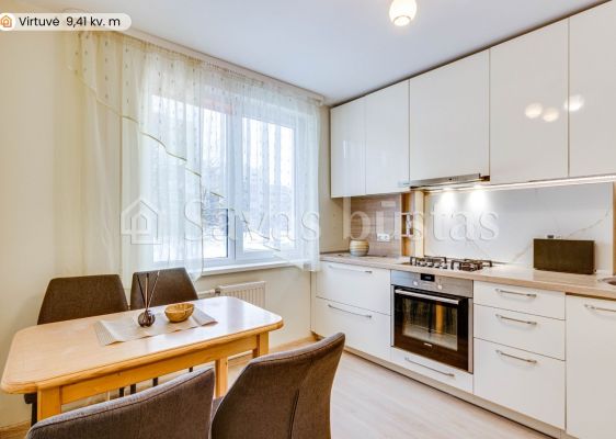 Išnuomojamas tvarkingas 2 – jų kambarių butas 2 – ame aukšte Dainų g. 6, Šiauliuose