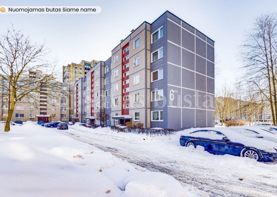 Išnuomojamas tvarkingas 2 – jų kambarių butas 2 – ame aukšte Dainų g. 6, Šiauliuose