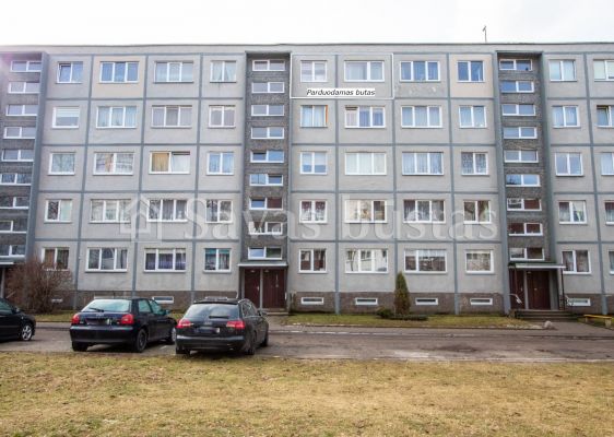 Gera kaina! Miesto pietinėje dalyje parduodamas 2 kambarių butas Lieporių g. 13, Šiauliuose.
