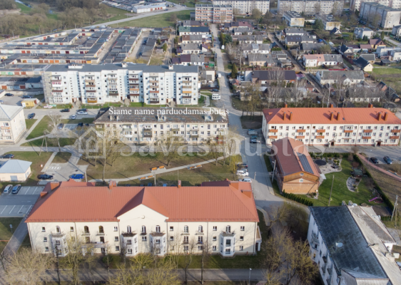 Mūriniame name parduodamas 3 kambarių butas Kėdainiuose, J. Basanavičiaus g.