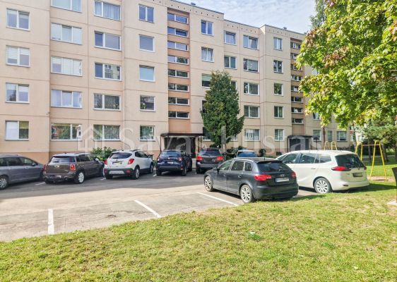 Parduodamas 1 kambario butas su balkonu Krymo g. 12, &Scaron;iauliuose.