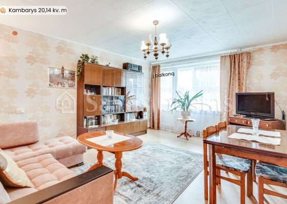 Parduodamas 2 kambarių butas renovuotame name, Kelmės miesto centre