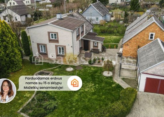 Parduodamas dviejų gyvenamųjų dalių namas su 15,33 a sklypu P. Matulionio g., Mažeikių senamiestyje
