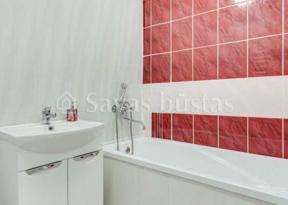 Parduodamas erdvus 1 kambario butas Šiauliuose, Kviečių g.