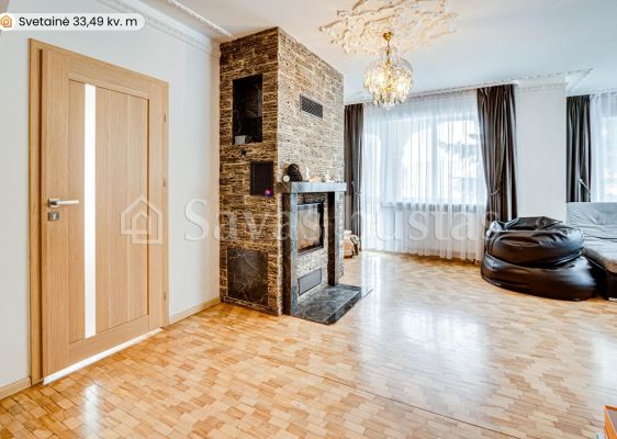 Parduodamas erdvus, mūrinis namas su 29,30 arų žemės sklypu Pievų g., Tytuvėnuose