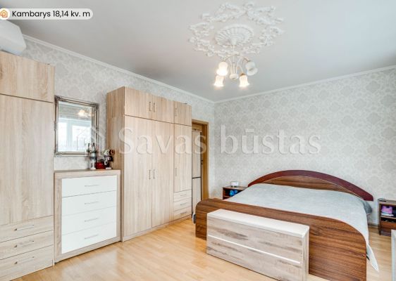 Parduodamas erdvus, mūrinis namas su 29,30 arų žemės sklypu Pievų g., Tytuvėnuose