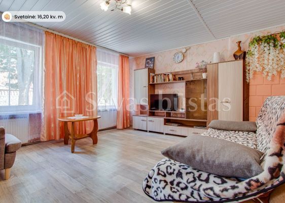 Parduodamas erdvus rąstinis vieno aukšto namas M. Katiliškio g. 8, Gruzdžiai., Šiaulių r.
