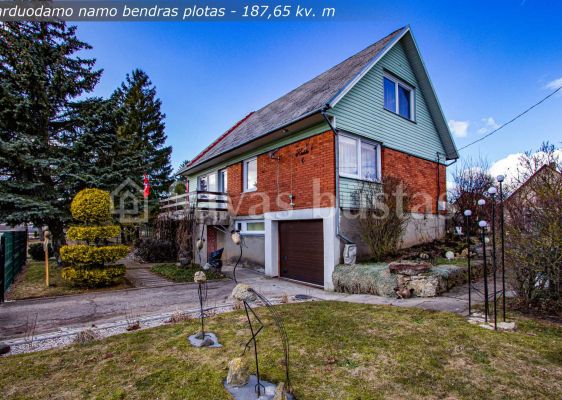 Parduodamas jaukus namas su išpuoselėtu 17,55 arų sklypu Alksnupių k., Radviliškio r.