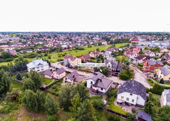 Parduodamas kokybiškai įrengtas 2 aukštų gyvenamasis namas Girelės g., Panevėžyje