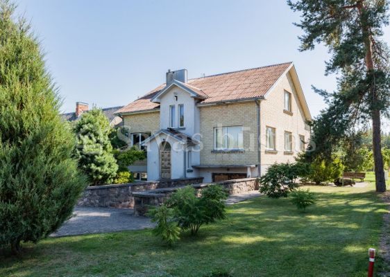 Parduodamas mūrinis namas Šiauliuose, Strazdų g. 5