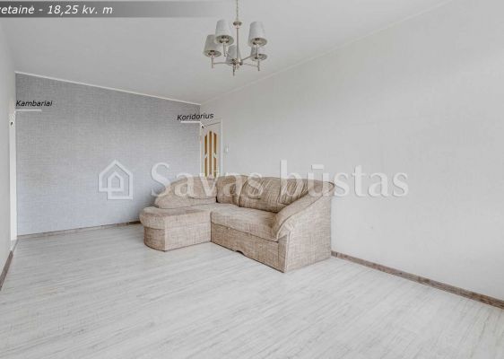 Parduodamas erdvus 4 kambarių butas renovuojamame name Naujojoje Akmenėje, Ramučių g. 10
