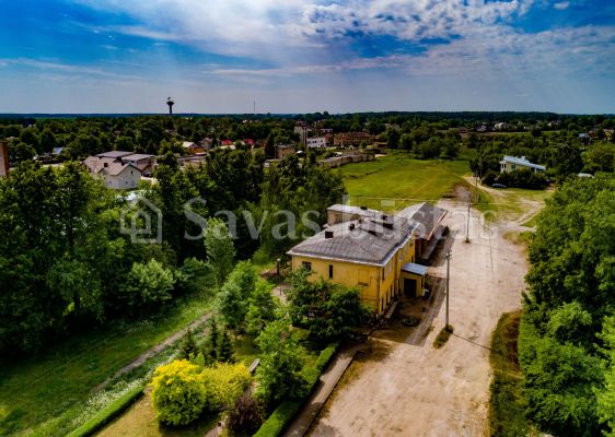 Parduodami du dviejų kambarių butai Pasvalyje, Stoties g. 15. Galimybė įsirengti butą per du aukštus!