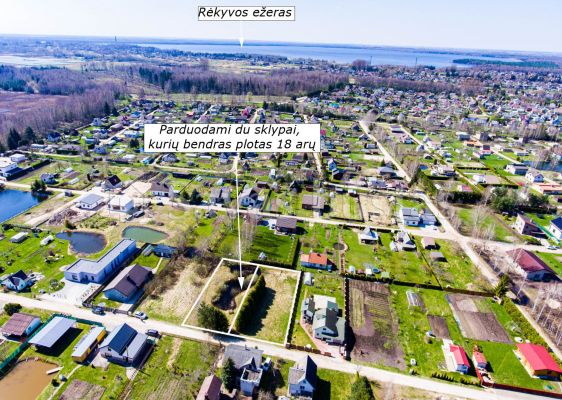 Parduodami du greta esantys sklypai, kurių bendras plotas 18 arų Lelijos sodų 13 – oji g., Šiauliuose