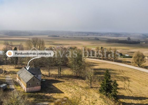 Parduodamos 398 kv.m. patalpos Bugenių k. Mažeikių r. su 48,80 a. sklypu