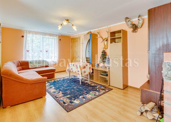 Parduodamas tvarkingas namas Kelmės rajone