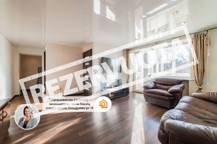 Parduodamas renovuotame name 2 kambarių butas Draugystės pr. 13, &Scaron;iauliuose