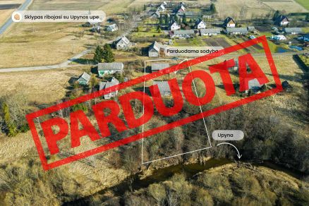 I&scaron;skirtinėje vietoje, ant upės kranto parduodama sodyba su 25,35 arų sklypu, Tel&scaron;iu rajone, Kaunatavoje, Dvaro g. 3