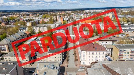 Miesto centre parduodamas erdvus vieno kambario (44,22 kv. m) butas prie pat centrinio bulvaro, Vilniaus g. 217, &Scaron;iauliuose.