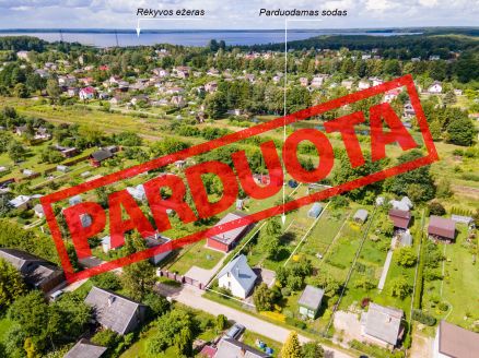 Parduodamas 8,10 arų sodo sklypas su mediniu 40,60 kv.m. bendro ploto vasarnamiu SB „Gintaras“ , Gintaro sodų 1-oji g., Šiaulių mieste
