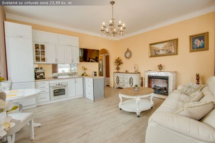 Išskirtinėje vietoje parduodamas suremontuotas 2 kambarių butas su vaizdu į miesto centrinį bulvarą, Vilniaus g. 169, Šiauliai.