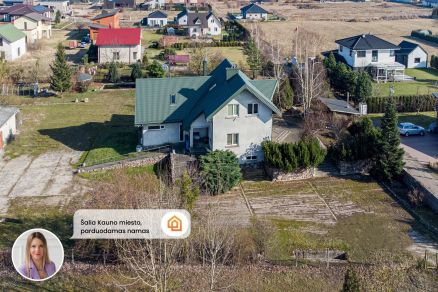 Parduodamas gyvenamasis namas su 55 arų namų valdos sklypu, adresu Atgimimo g., Teleičių k., Kauno rajonas.