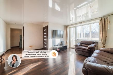 Parduodamas renovuotame name 2 kambarių butas Draugystės pr. 13, &Scaron;iauliuose