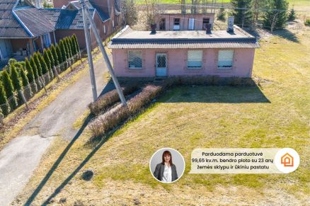 Parduodamos prekybinės paskirties komercinės patalpos Joni&scaron;kio r., Jauniūnuose, Ąžuolų g. 13